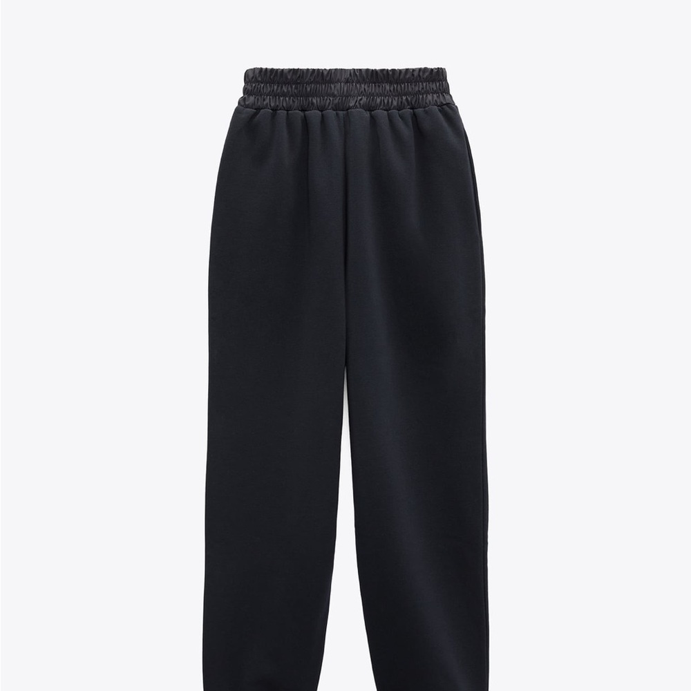 Zara navy jogging pants with contrasting trim, size small, NWT